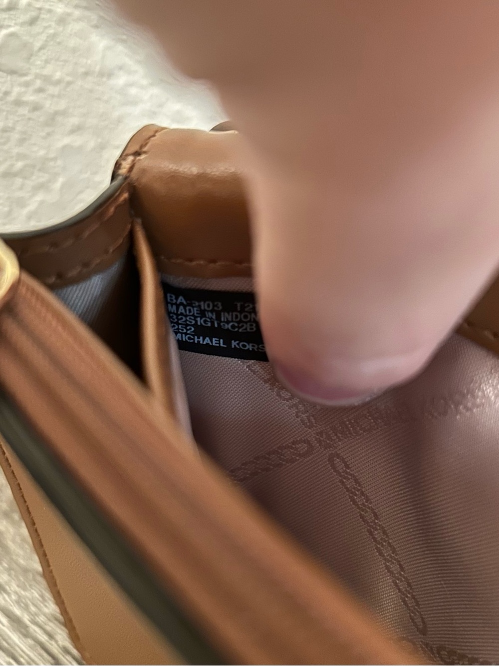 Michael Kors | Jet Set | Charm | Small Phone | Crossbody - Picture 7 of 16